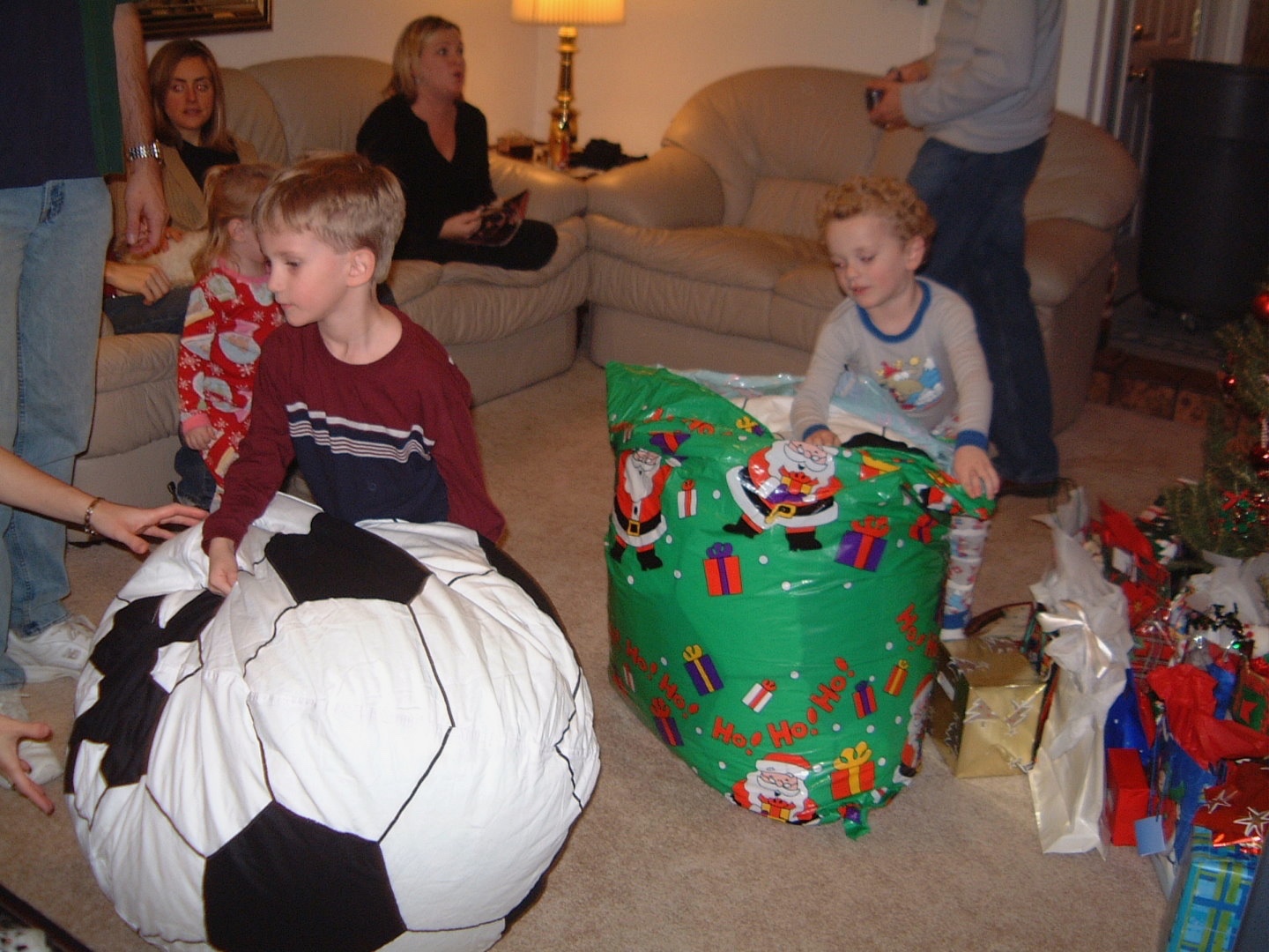 2003-12-24-33-Gifts.jpg